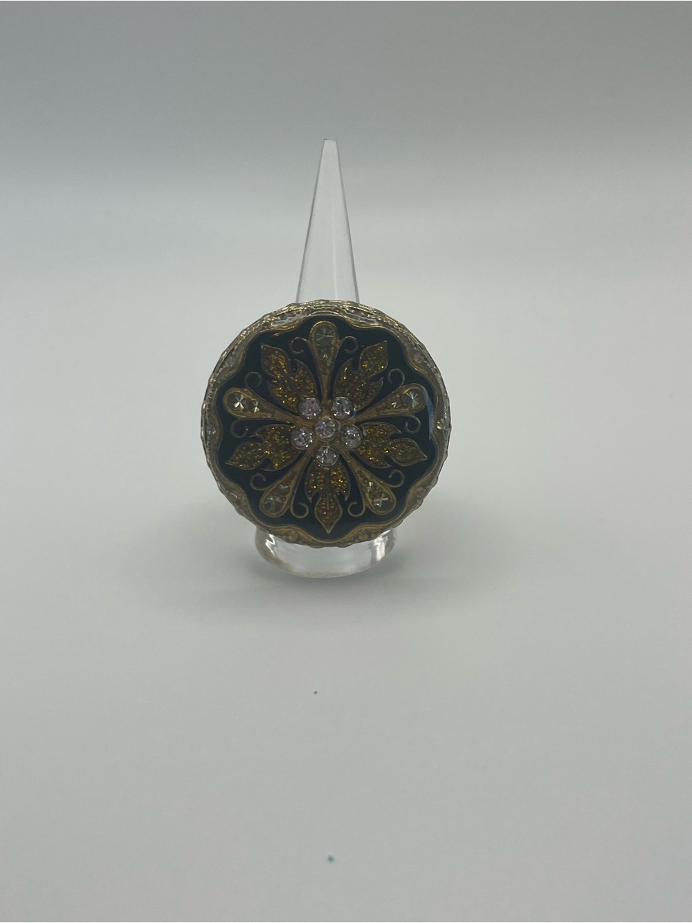 Decorative Round Dark Green and Gold Statement Stretch Ring